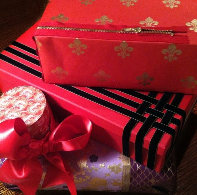Gift Wrap Ideas – Using Unexpected Materials