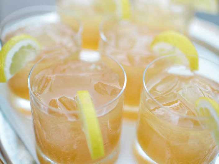 drinks, bar, alcohol, lemon, cocktail, passed tray, citrus, refreshing, wedding, party