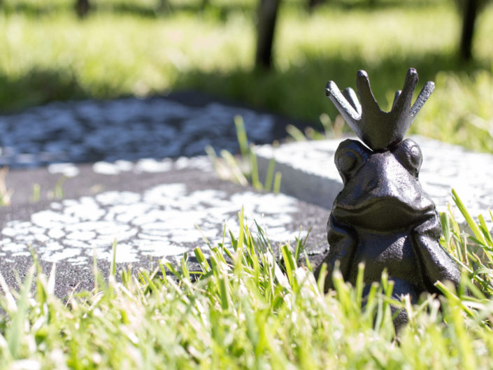 Frog Prince, garden designs, steel accents at a garden wedding ceremony, produced by Kristin Banta Events