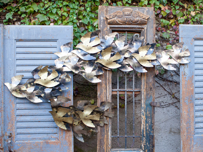 Wooden Doors, wood panel, metal birds, art, metal design, doves, metal doves, ivy, LA photoshoot, set design, LA event planner, kristin banta events